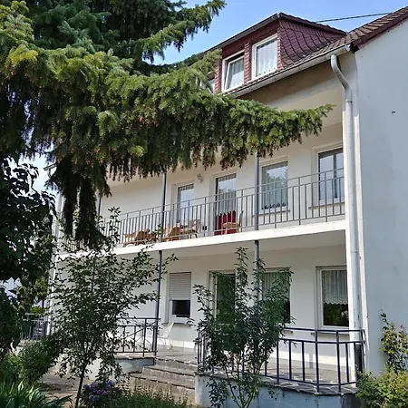 Gaestehaus Obergeschoss 科布倫茨